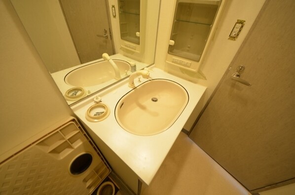 シモンズ中野の物件内観写真